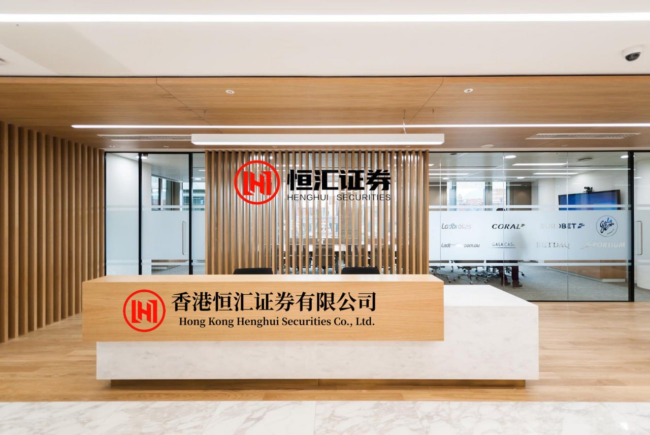 摆渡配资网 有人总是自称是百年的铁粉，本人不敢自吹。...